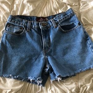 Jordache cut offs size 2/4